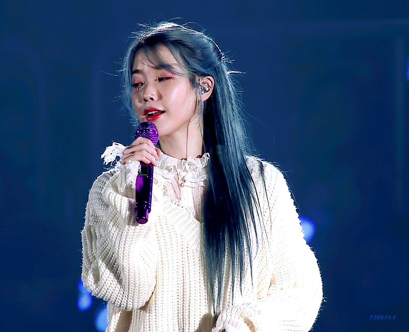 파랑머리 아이유.gif | 인스티즈