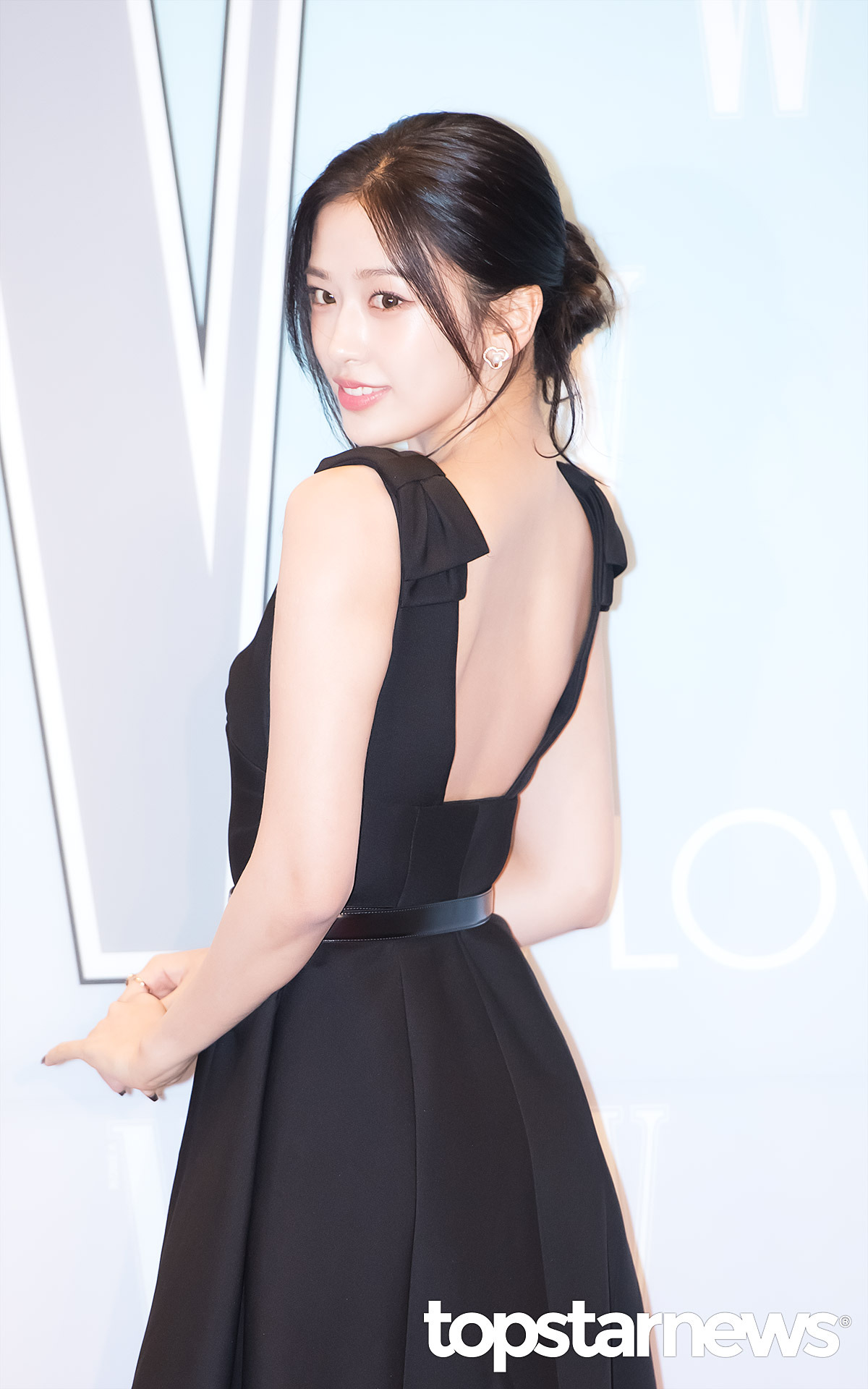 오늘자 W코리아 자선행사 아이브 레이 안유진 장원영 기사사진 | 인스티즈