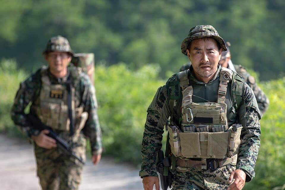 군필자들 PTSD 오는 완전 군장 행군.jpgif | 인스티즈