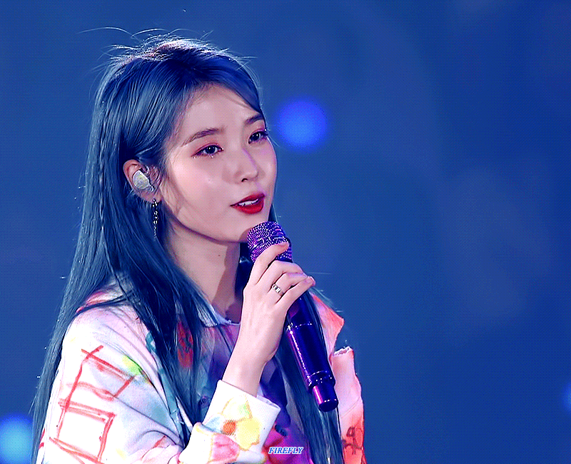 파랑머리 아이유.gif | 인스티즈