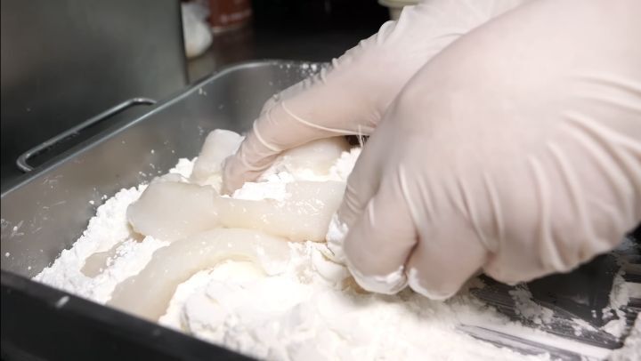 요즘 흔해졌지만 호불호 갈리는 오징어튀김 | 인스티즈