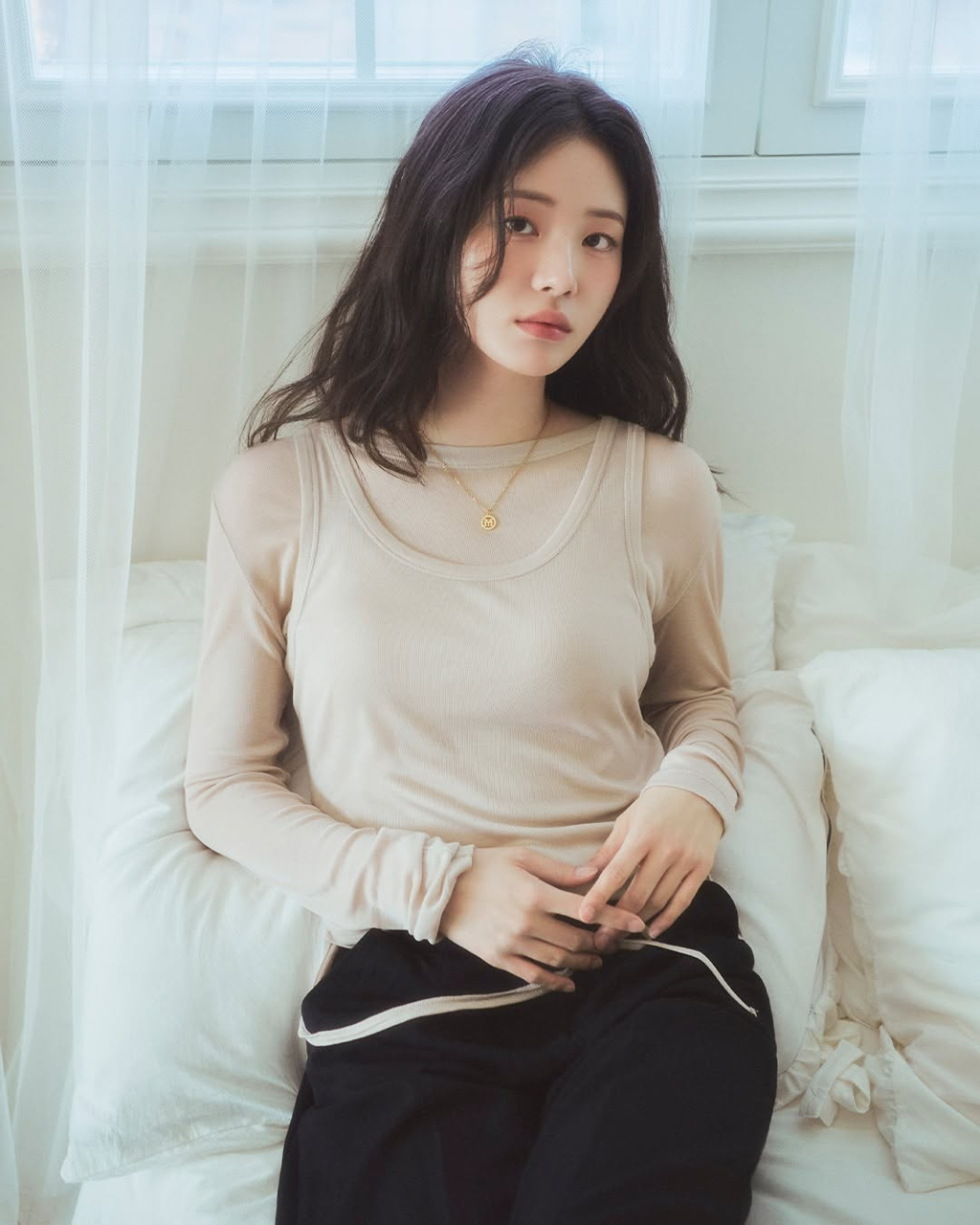 최근자 화보찍은 배우 신시아 | 인스티즈