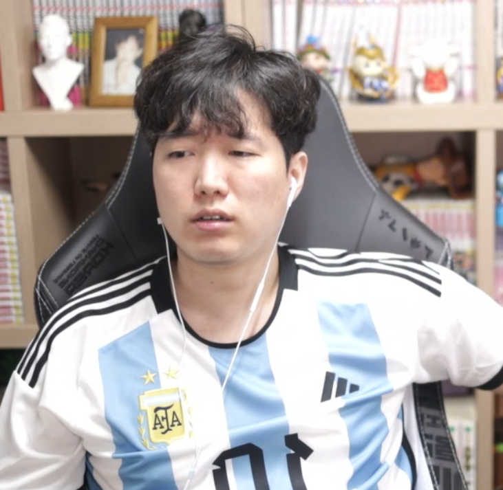 명예 아르헨티나인(트위치) vs 명예 사우디인 버튜버(아프리카) | 인스티즈