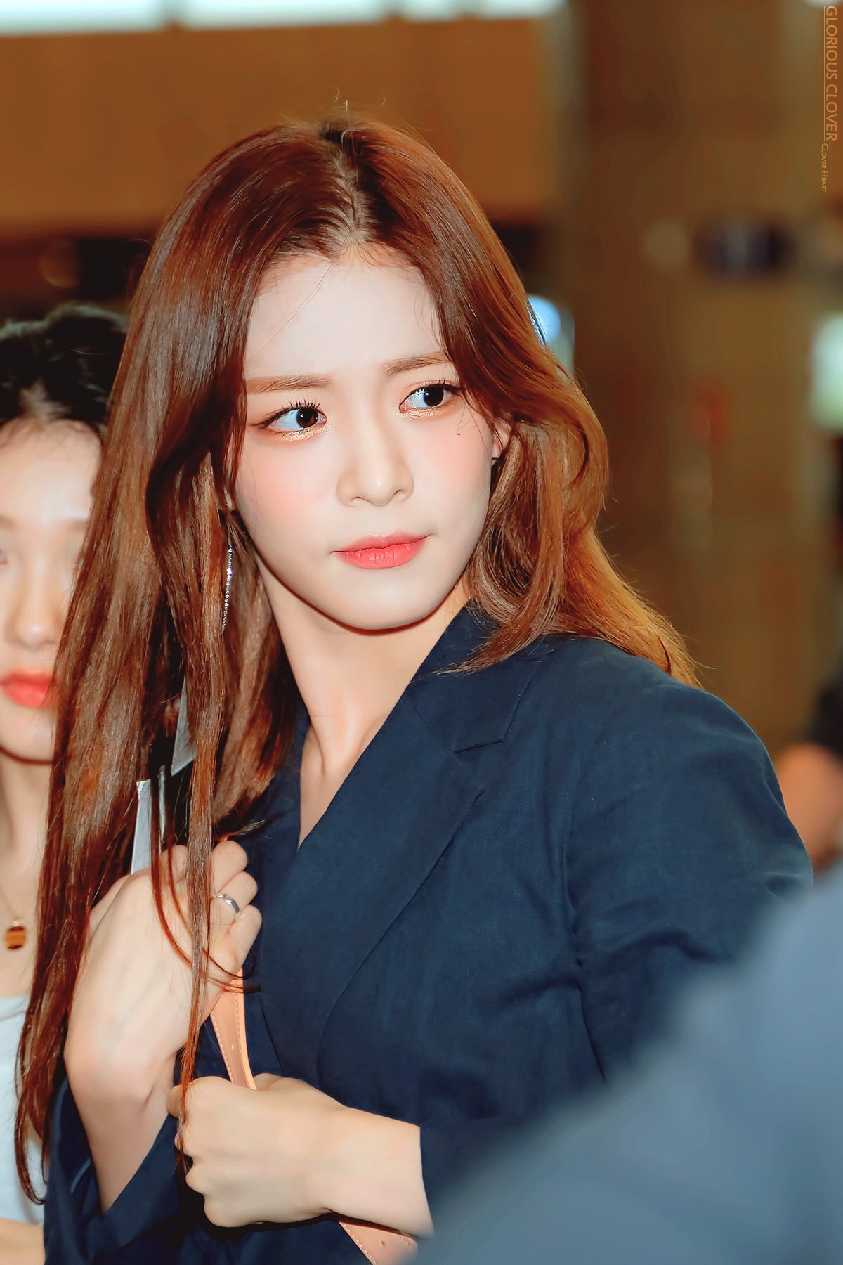 (스압)얼굴도 몸매도 이쁜 프로미스나인 이채영.jpgif | 인스티즈