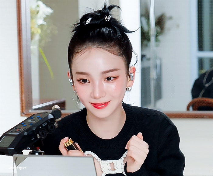 (스압)샤넬 뷰티 카리나 .gif | 인스티즈