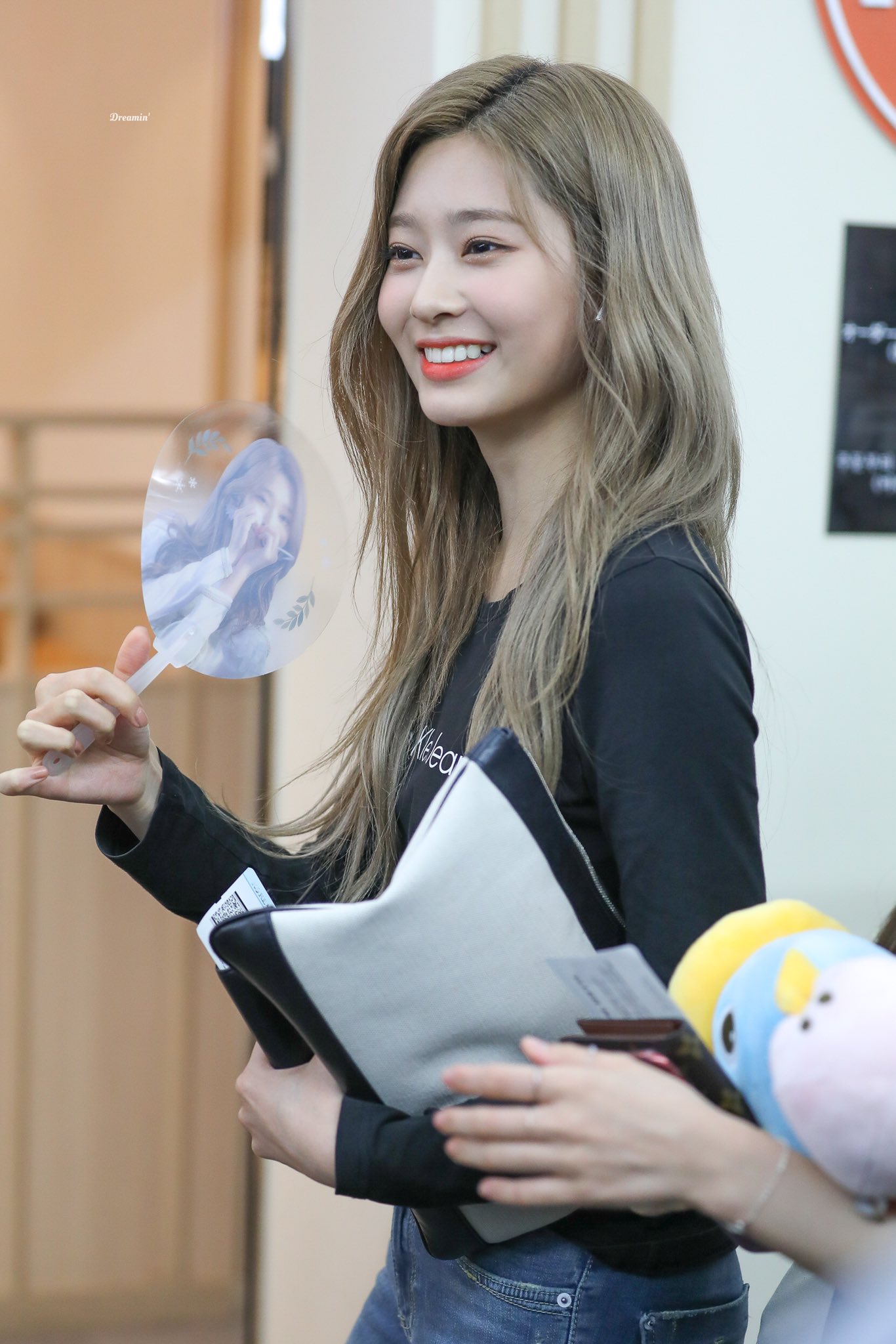 보스 아이즈원 민주.gif (스압,움짤 多) | 인스티즈