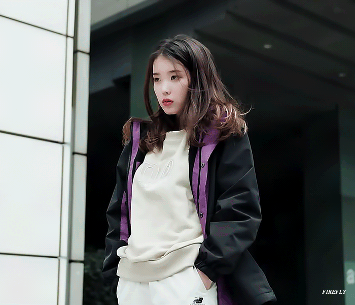 뉴발란스 아이유.gif | 인스티즈
