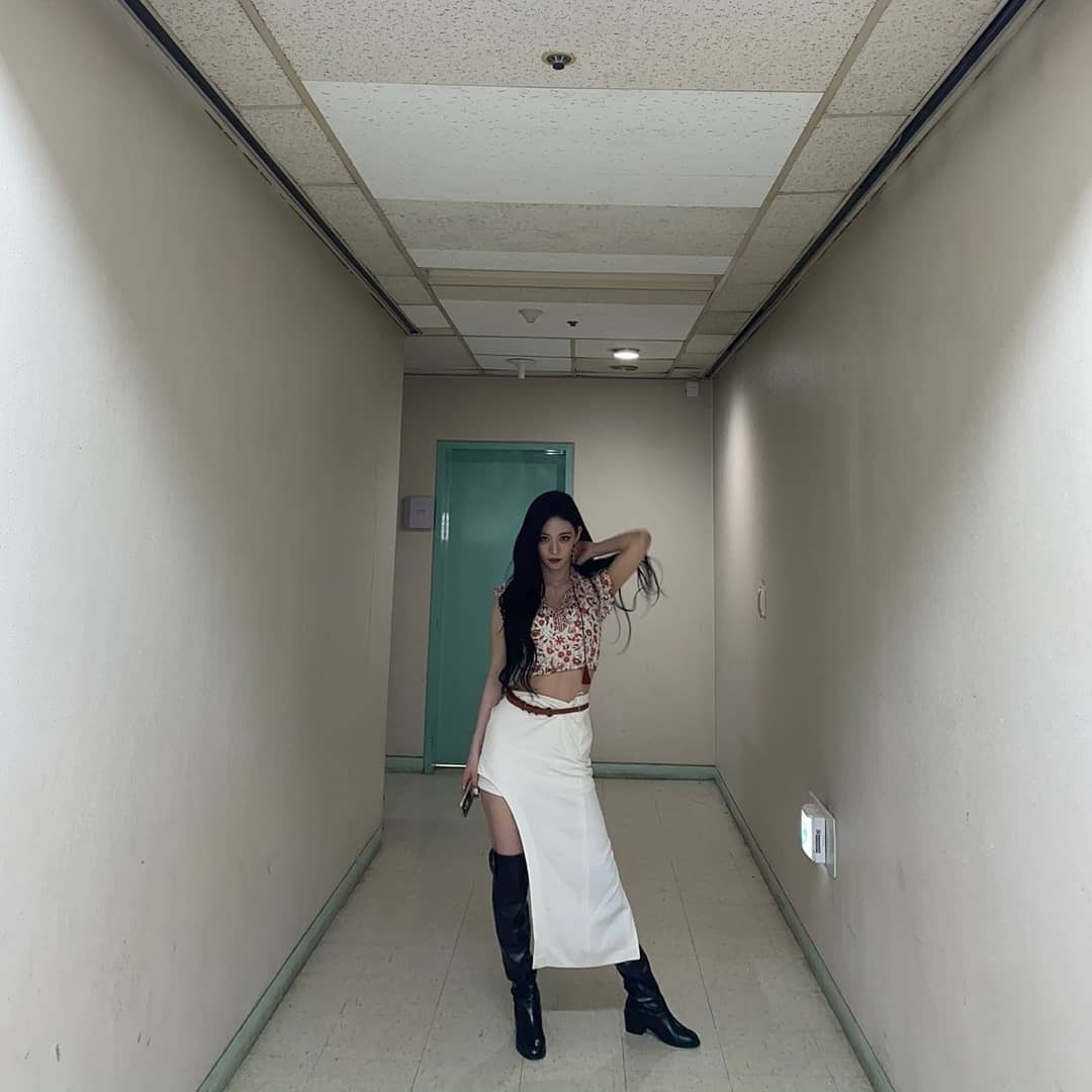 (스압)얼굴도 몸매도 이쁜 프로미스나인 이채영.jpgif | 인스티즈