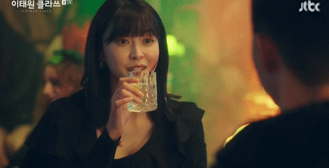 여사친이 이러면 분위기 정색하는 상황.gif | 인스티즈