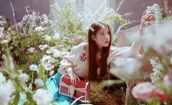 구찌가 보내준 아이유 생일케이크 퀄리티.jpg | 인스티즈