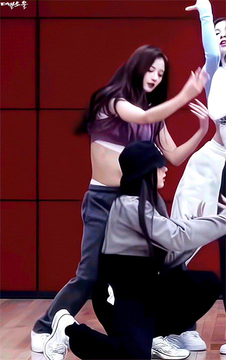 연습중인 엔믹스 설윤.GIF | 인스티즈