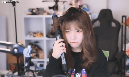 여전히 고데기 못다루는 31살 소니쇼 ㅋㅋㅋ.gif | 인스티즈