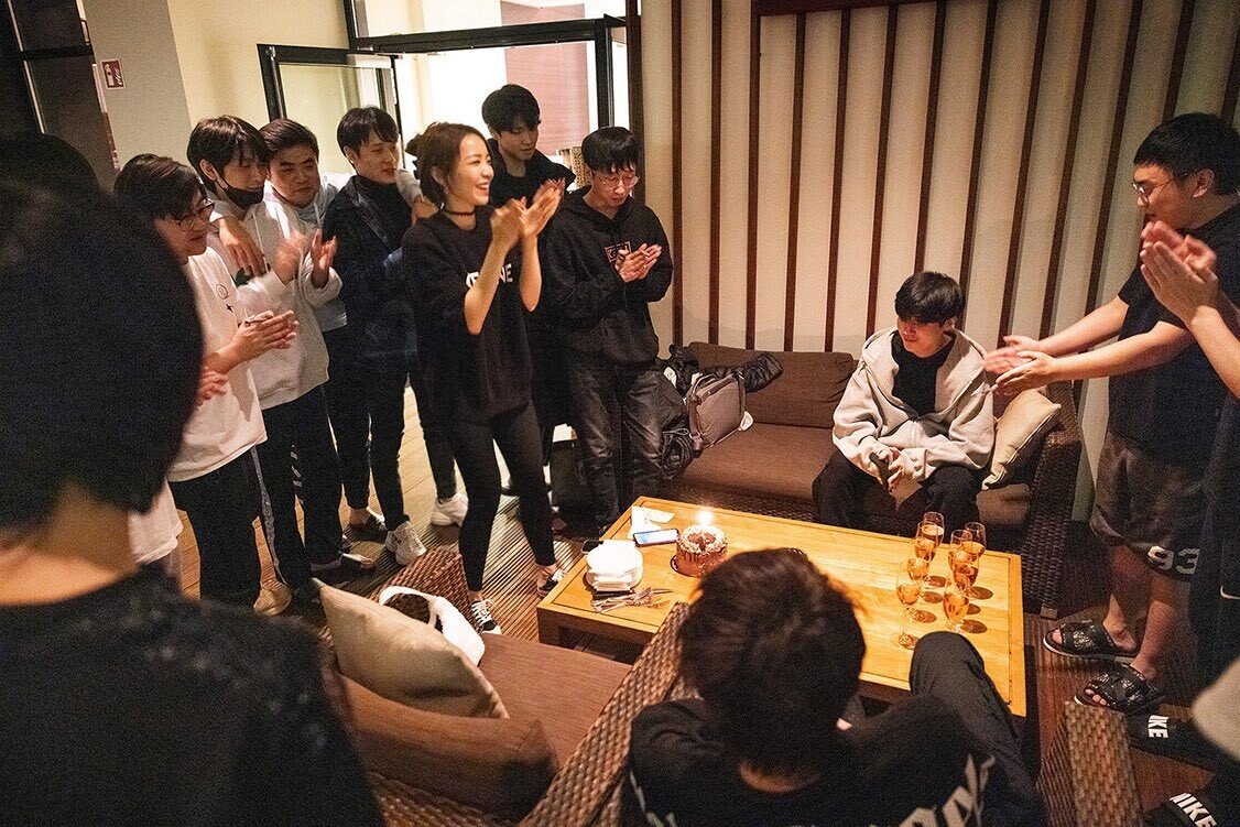 중국 통역사 캔디스가 말하는 같은날 생일이였던 데프트 생일파티 썰 | 인스티즈