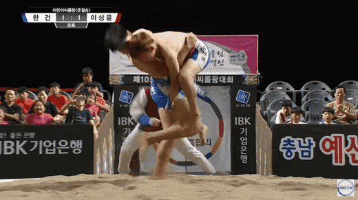 기술로 체급차를 극복한 씨름 선수 ㄷㄷㄷ.jpgif | 인스티즈