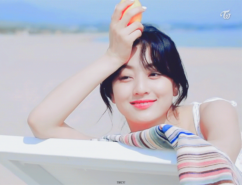 해변에서 화보 찍는 트와이스 지효 | 인스티즈