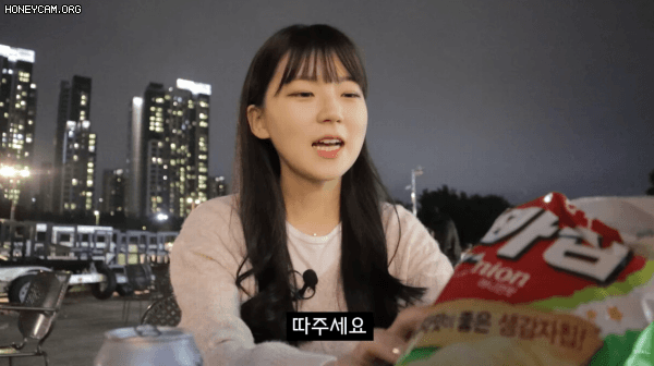 비흡연자도 담배 마렵다는 커플 유투버 | 인스티즈