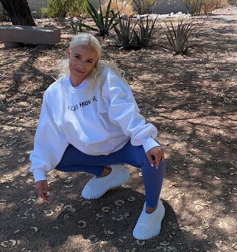 점점 신발의 형태를 잃어가는 이지 시리즈.jpg | 인스티즈