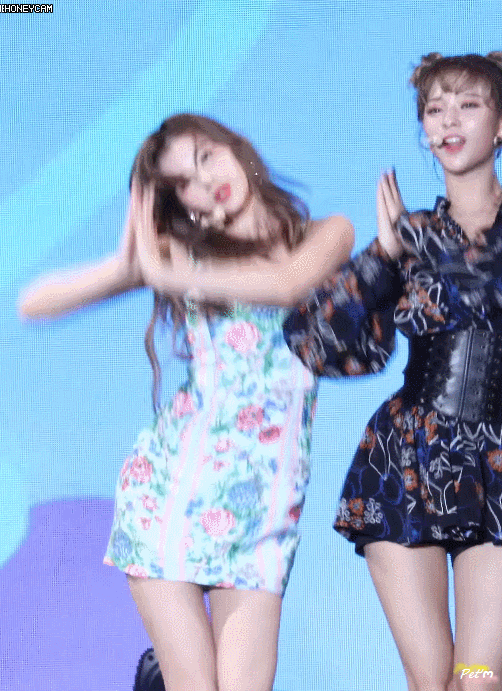 주관적인 사나 최고의 의상.gif | 인스티즈