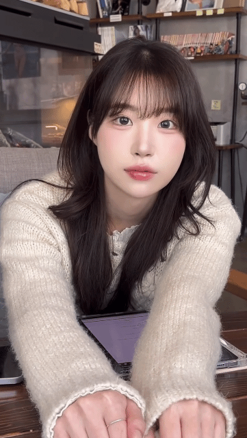 뭔가 달라는 짱예녀.gif | 인스티즈