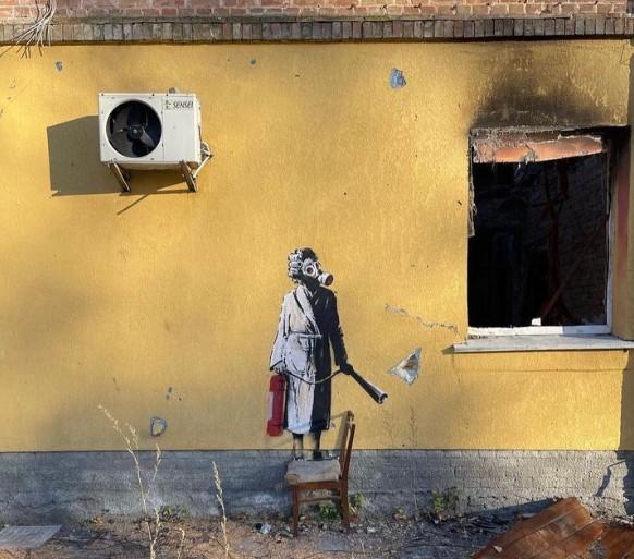 우크라이나 폐허 건물에서 발견된 뱅크시 작품들 | 인스티즈