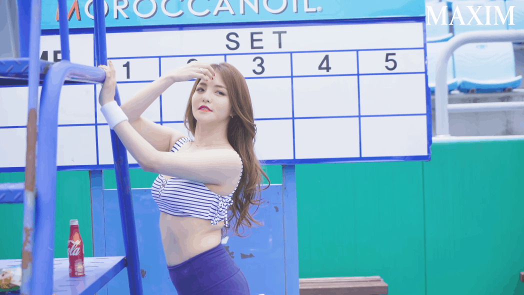 브레이브걸스 유정 맥심화보.gif 