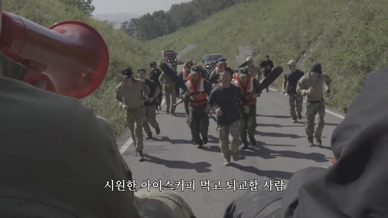 스포) 가짜사나이 아슬란 교관의 정체....jpg | 인스티즈