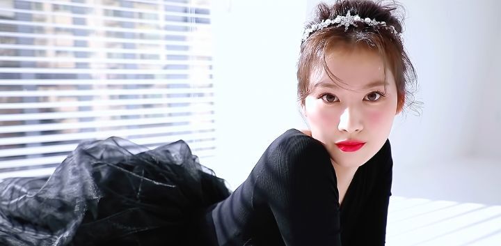 사나 눈빛이 유죄인 이유.gif | 인스티즈
