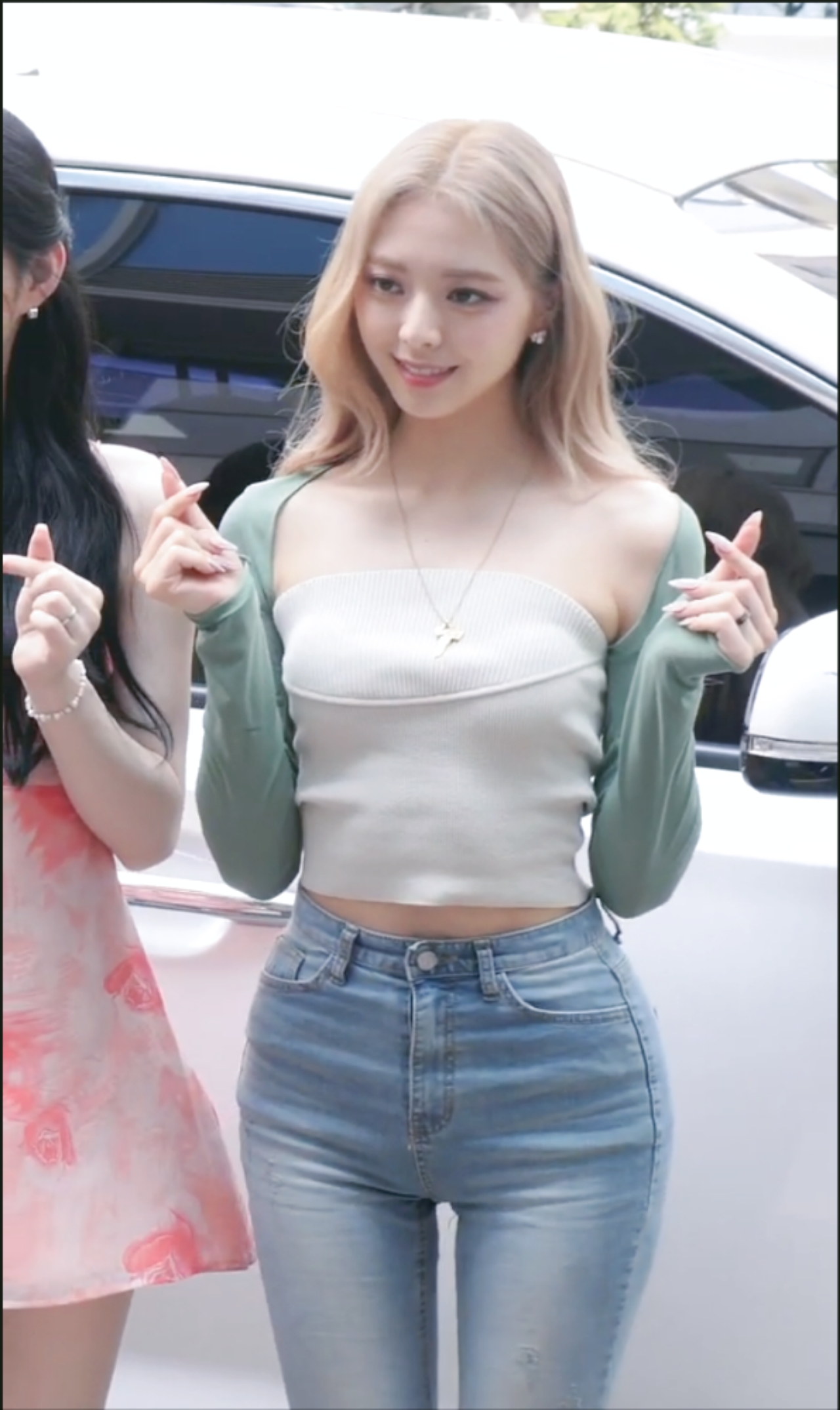 오늘자 있지 유나 출근길.jpg | 인스티즈