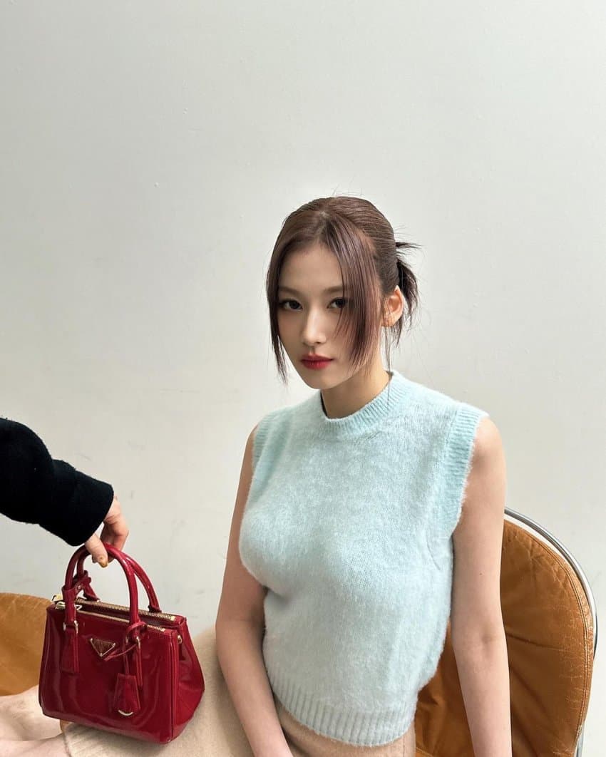 얼굴에 선이 살아있는 사나 인스타.jpg | 인스티즈