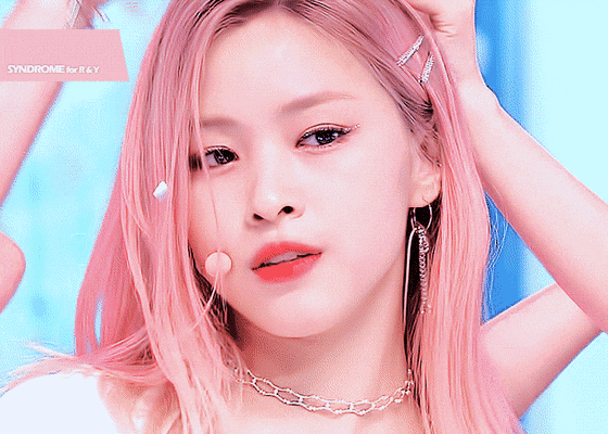 핑크색 머리가 가장 잘 어울리는 여자아이돌 걸그룹 멤버는? .gif | 인스티즈