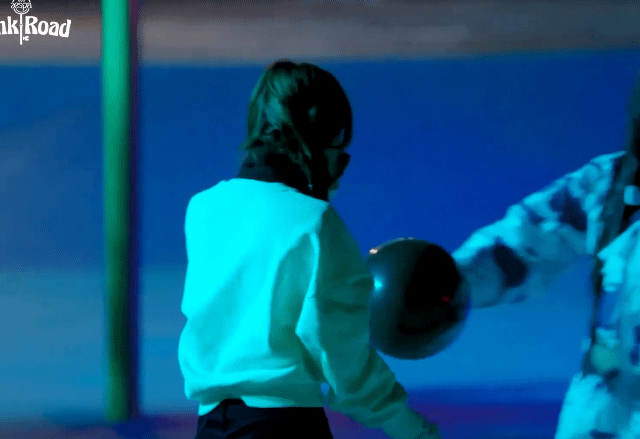 끝없이 우는 윈터ㅋㅋㅋㅋㅋㅋ.gif | 인스티즈