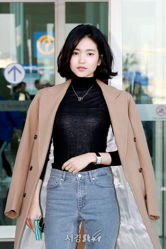 머리숱이 많아서 나눠주고 싶다는 김태리ㄷㄷ.jpgif | 인스티즈