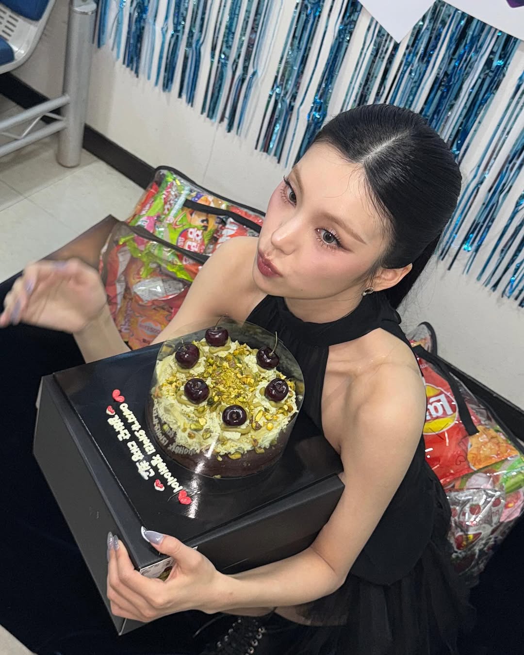 오늘자 ITZY 예지 인스타그램.jpg - 웃긴자료 ‥‥‥‥‥、 - 도탁스 (DOTAX) 오늘자 ITZY 예지 인스타그램.jpg