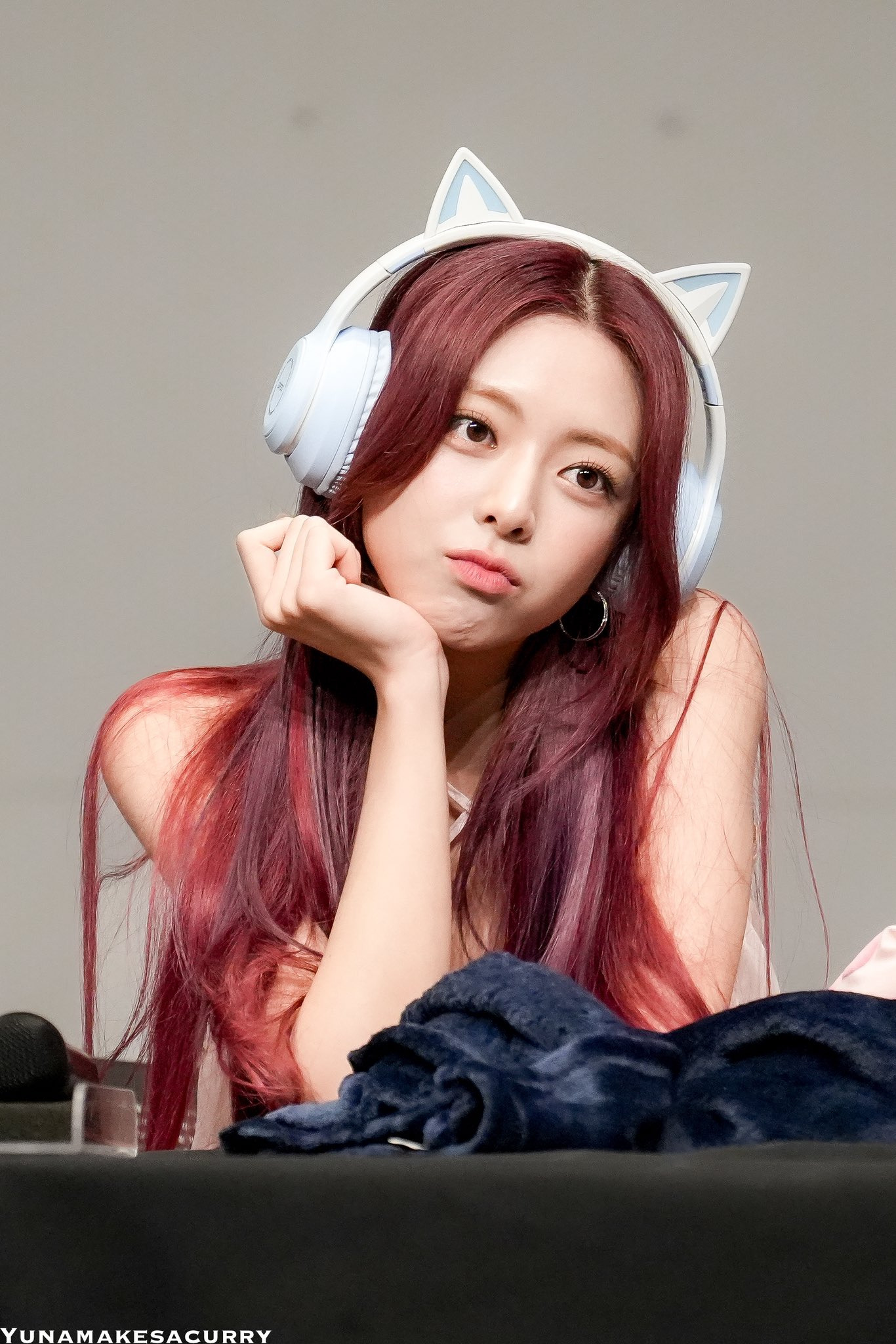 (스압)여자여자한 ITZY 유나.jpgif | 인스티즈