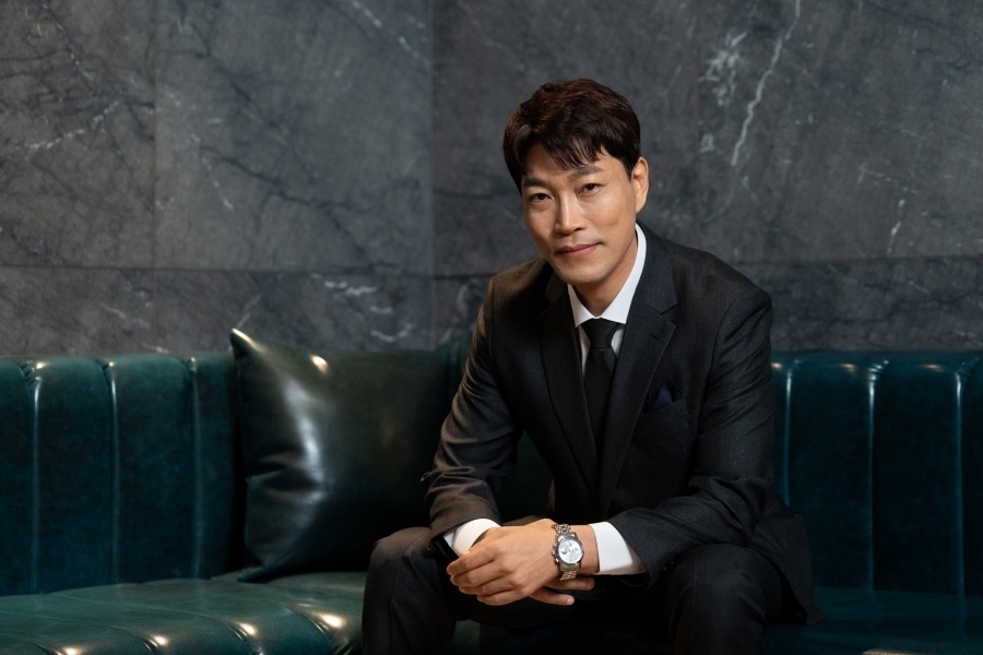범죄도시 본 사람들은 깜짝 놀란다는 전일만 반장 슈트핏 | 인스티즈