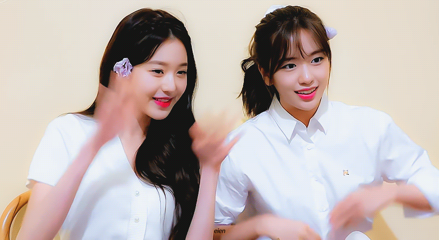 데뷔 이후 햇수로 5년 만에 처음으로 자컨나온 아이브 안녕즈 안유진 장원영.gif | 인스티즈