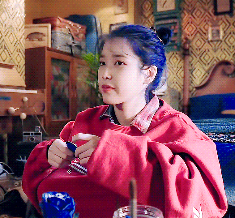 파랑머리 아이유.gif | 인스티즈