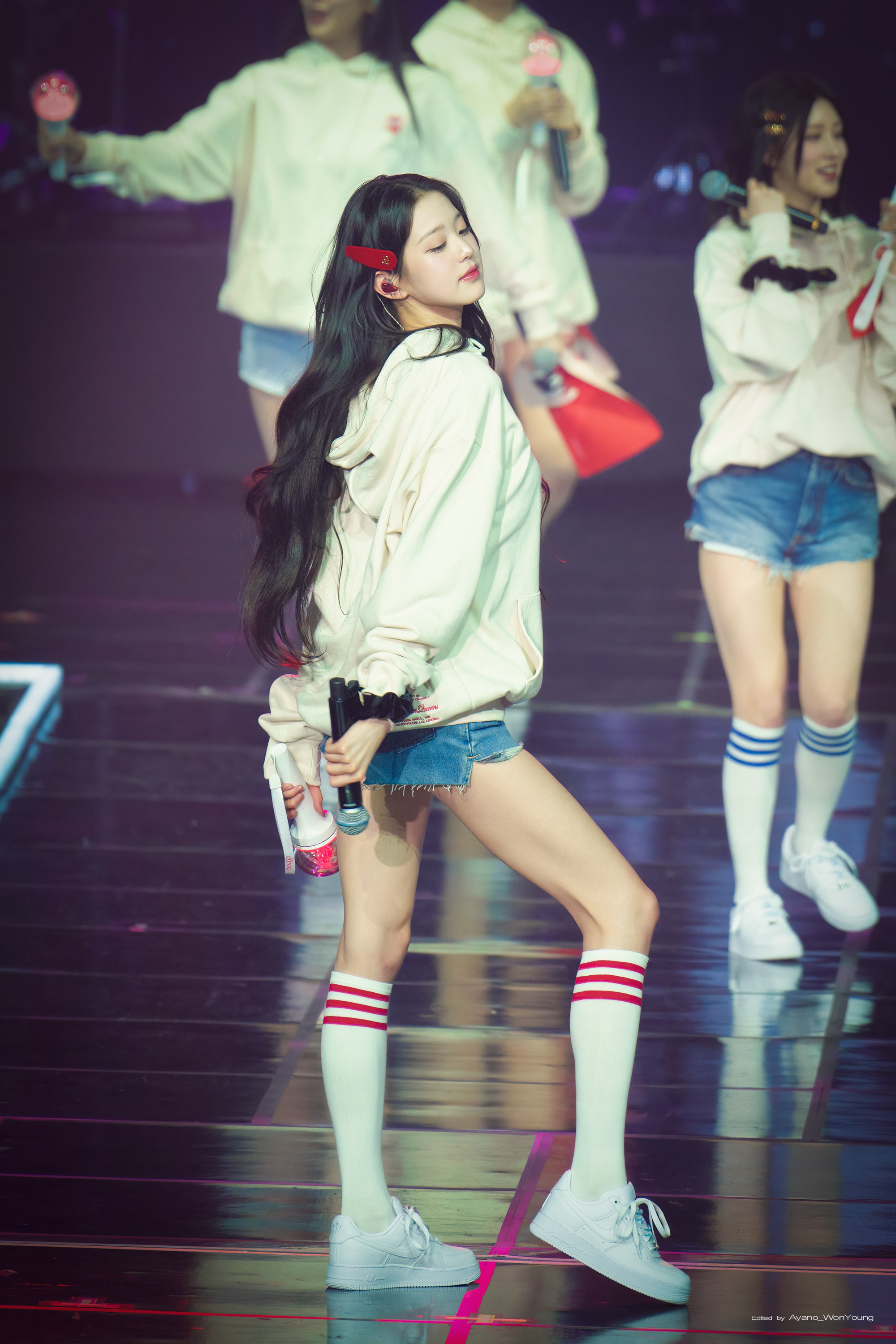 봐도 봐도 늘 새로운 아이브 장원영 다리길이.gif | 인스티즈