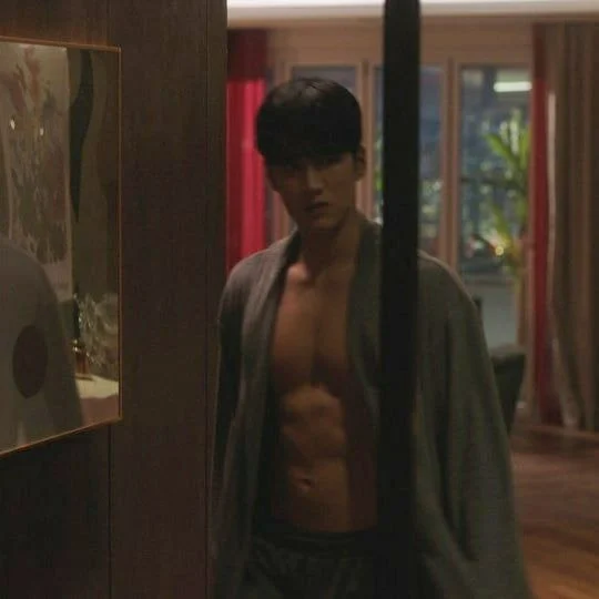 복싱 선출 배우 안보현의 몸 수준.jpgif | 인스티즈