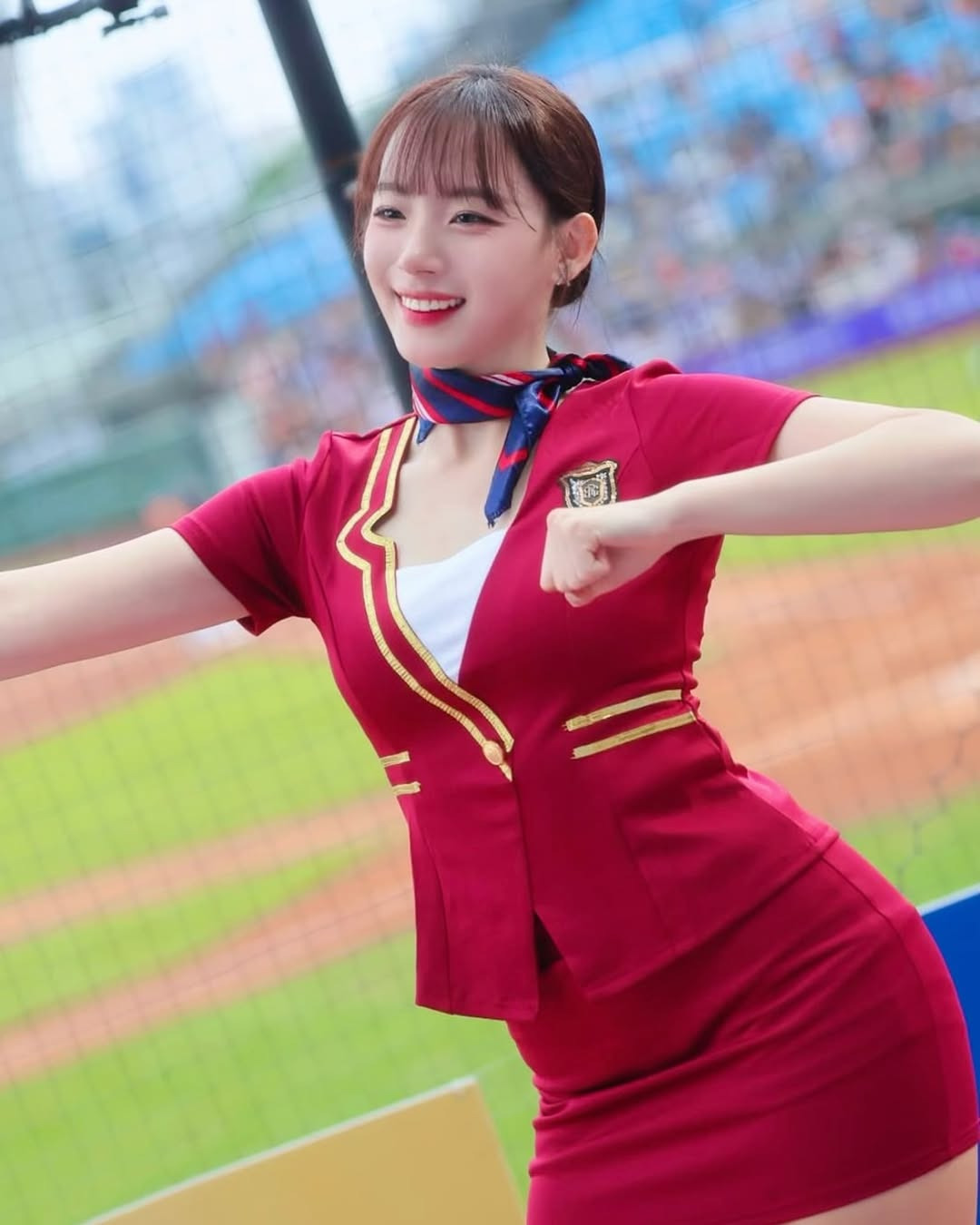 하지원 치어리더 스튜어디스 컨셉 복장.jpg | 인스티즈