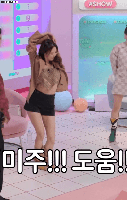 제로투 추는 미주 ㄷㄷ. gif | 인스티즈