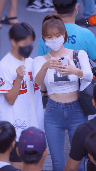 안지현 치어리더의 팬 서비스,몸매의 위엄.gif | 인스티즈