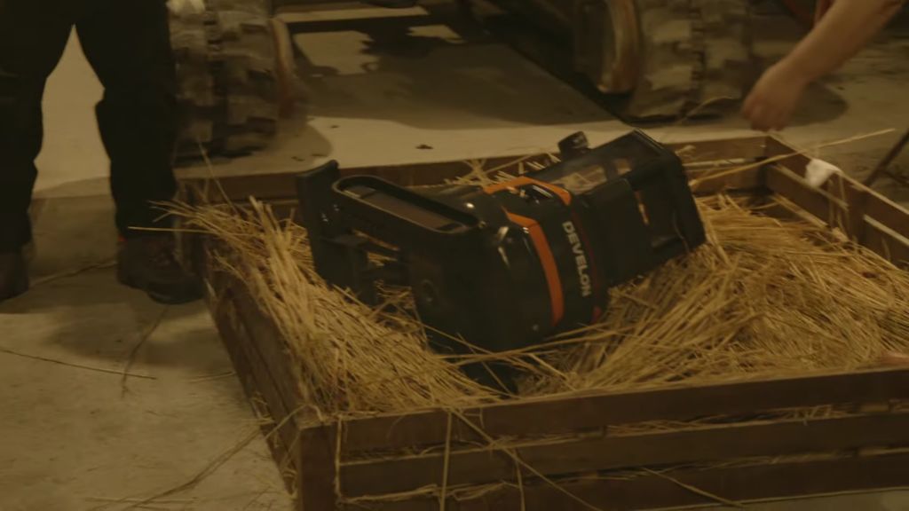 배우 박정민이 찍은 HD현대 굴착기 광고 '내 땅강아지, 대발이' | 인스티즈