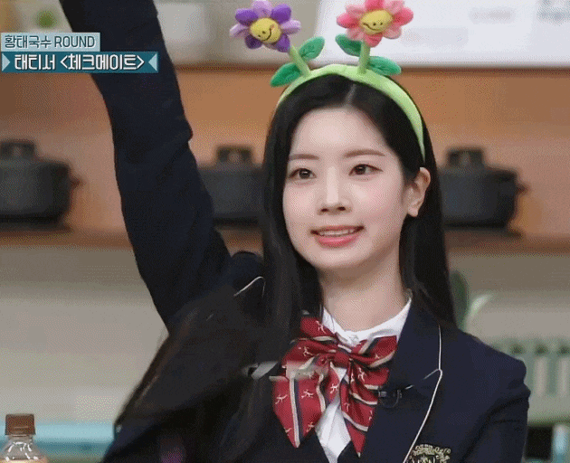 태연 대타로 놀토 나왓는데 내기져서 분장한 다현.gif | 인스티즈