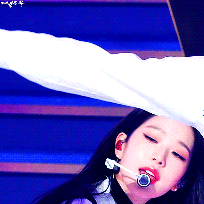 19살인데 데뷔 5주년인 천상 아이돌 장원영.jpgif | 인스티즈