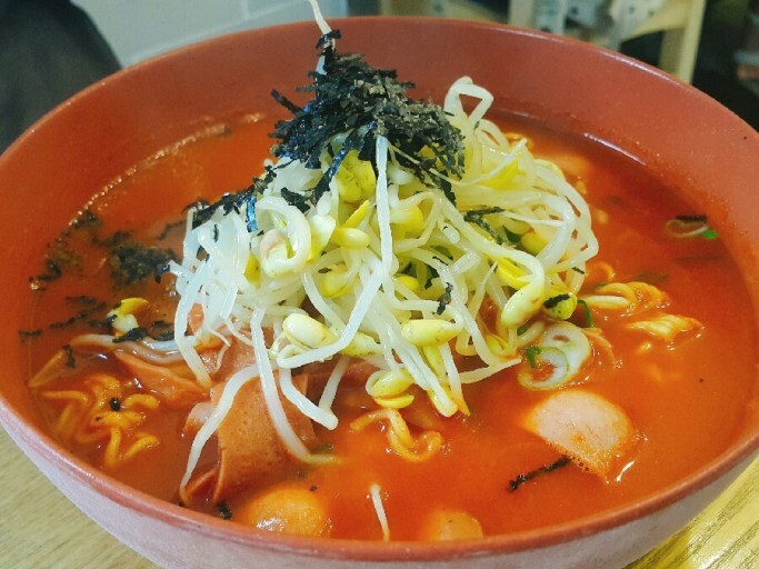 틈새라면 이미지