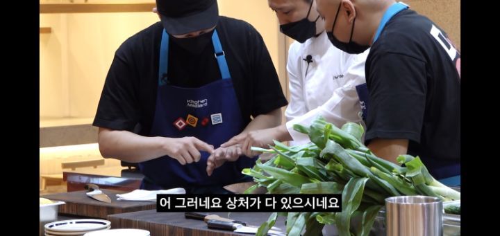 칼로 음식 썰다가 손가락 썰었을 때 꿀팁.jpg | 인스티즈