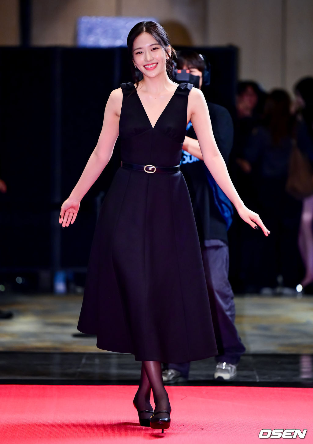 오늘자 W코리아 자선행사 아이브 레이 안유진 장원영 기사사진 | 인스티즈