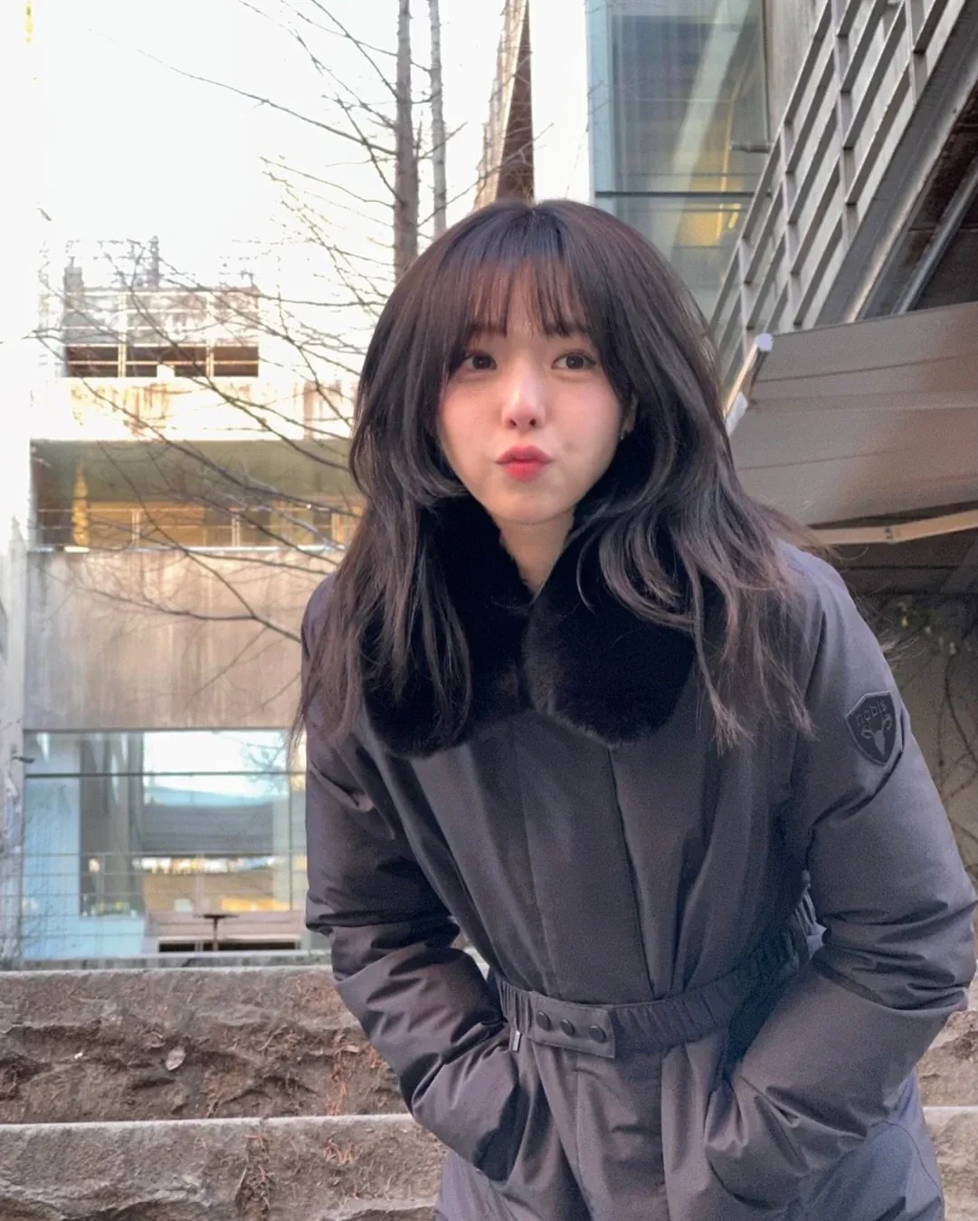 32살에도 매력적인 배우 채수빈 근황.JPG | 인스티즈