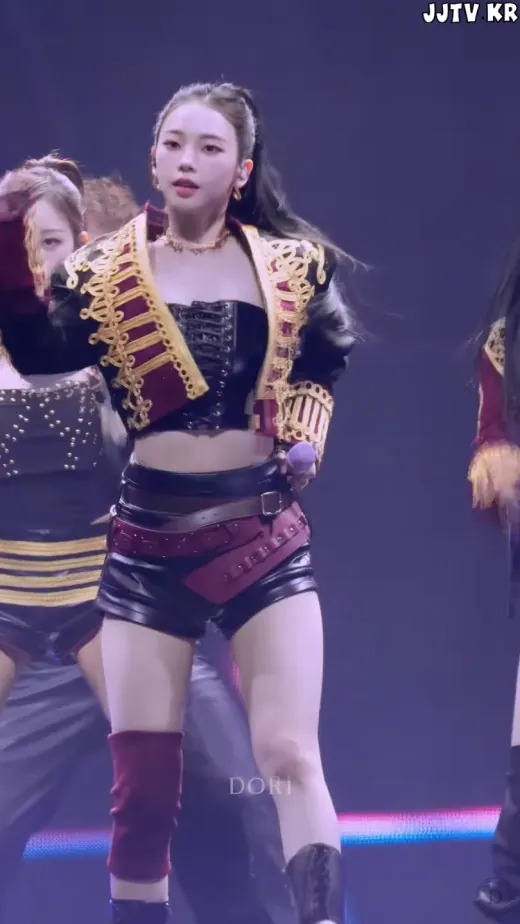 의외로 흔하지 않게 생긴 카리나 얼굴 근황.jpgif | 인스티즈